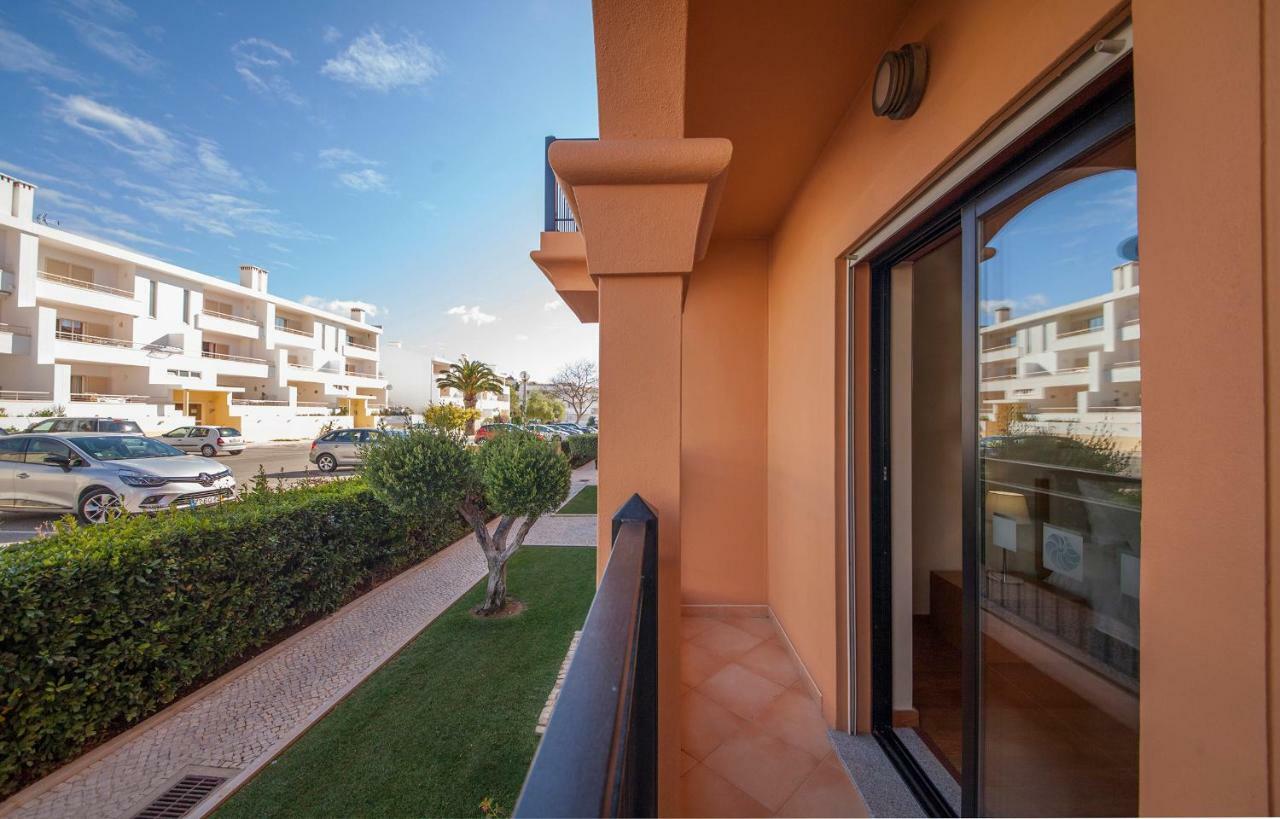 B27 - Luzbay 2 Bed Apartment Екстер'єр фото