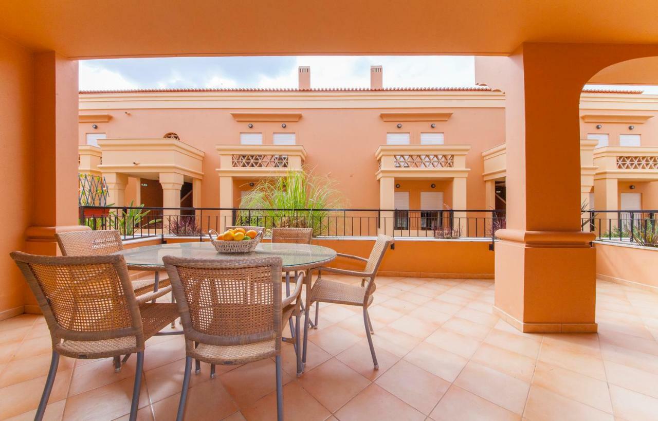 B27 - Luzbay 2 Bed Apartment Екстер'єр фото